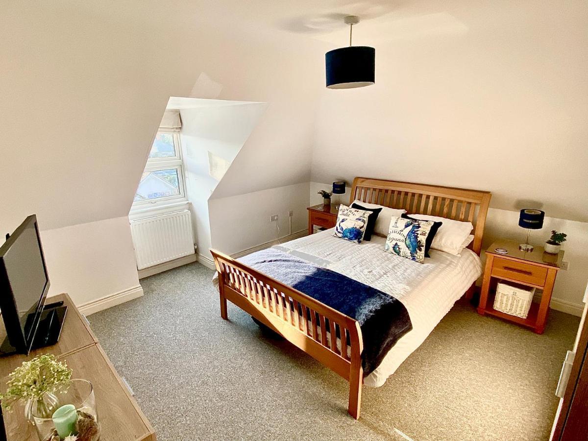 Swanage Holiday Penthouse Apartment, Moments From Beach And Town, On Site Parking, Fast Wifi, Sleeps Up To 6, Rated Exceptional Экстерьер фото