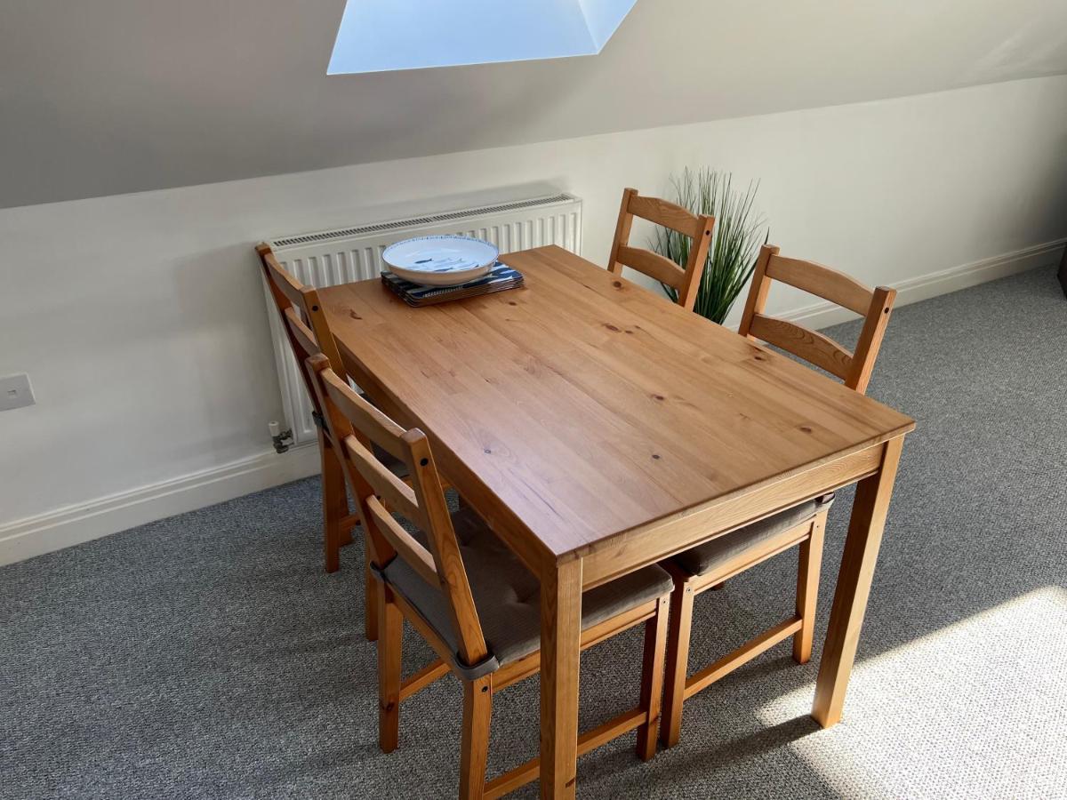 Swanage Holiday Penthouse Apartment, Moments From Beach And Town, On Site Parking, Fast Wifi, Sleeps Up To 6, Rated Exceptional Экстерьер фото